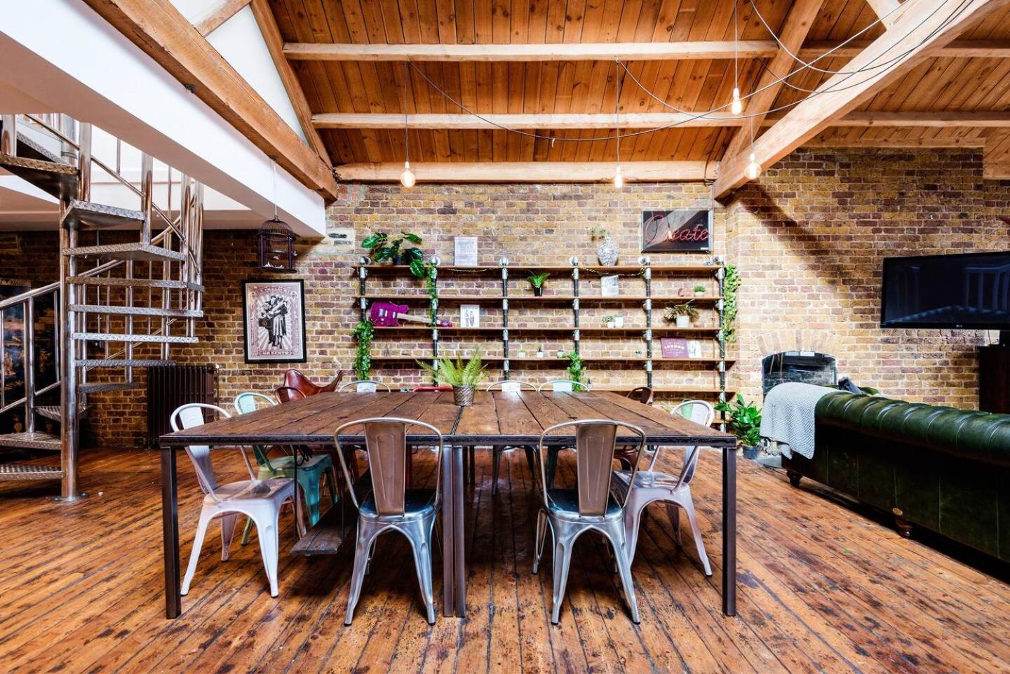 Apartment Penthouse Loft With Roof Terrace Not For Events Or Parties