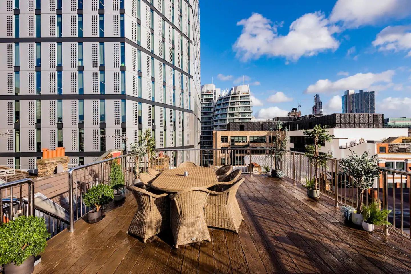 Apartment Penthouse Loft With Roof Terrace Not For Events Or Parties *